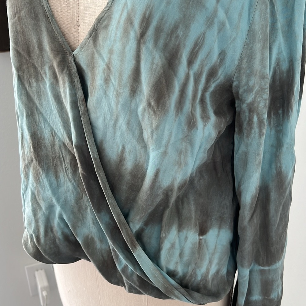 Blue Life - Tie Dye Top - Picture 3 of 7